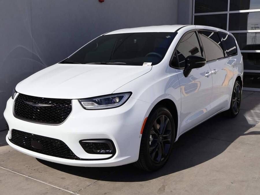 2026 CHRYSLER Pacifica