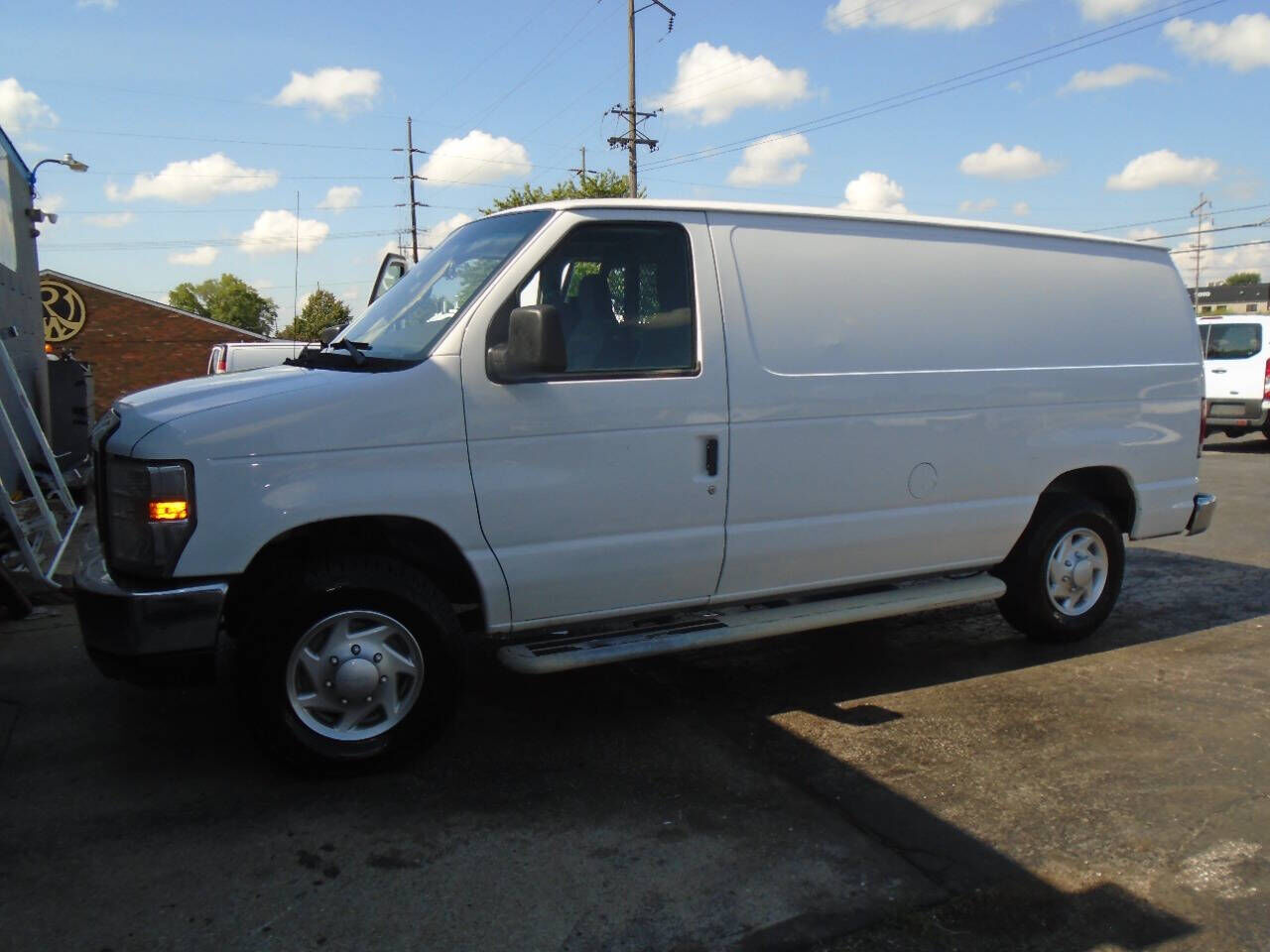 2014 FORD E-250