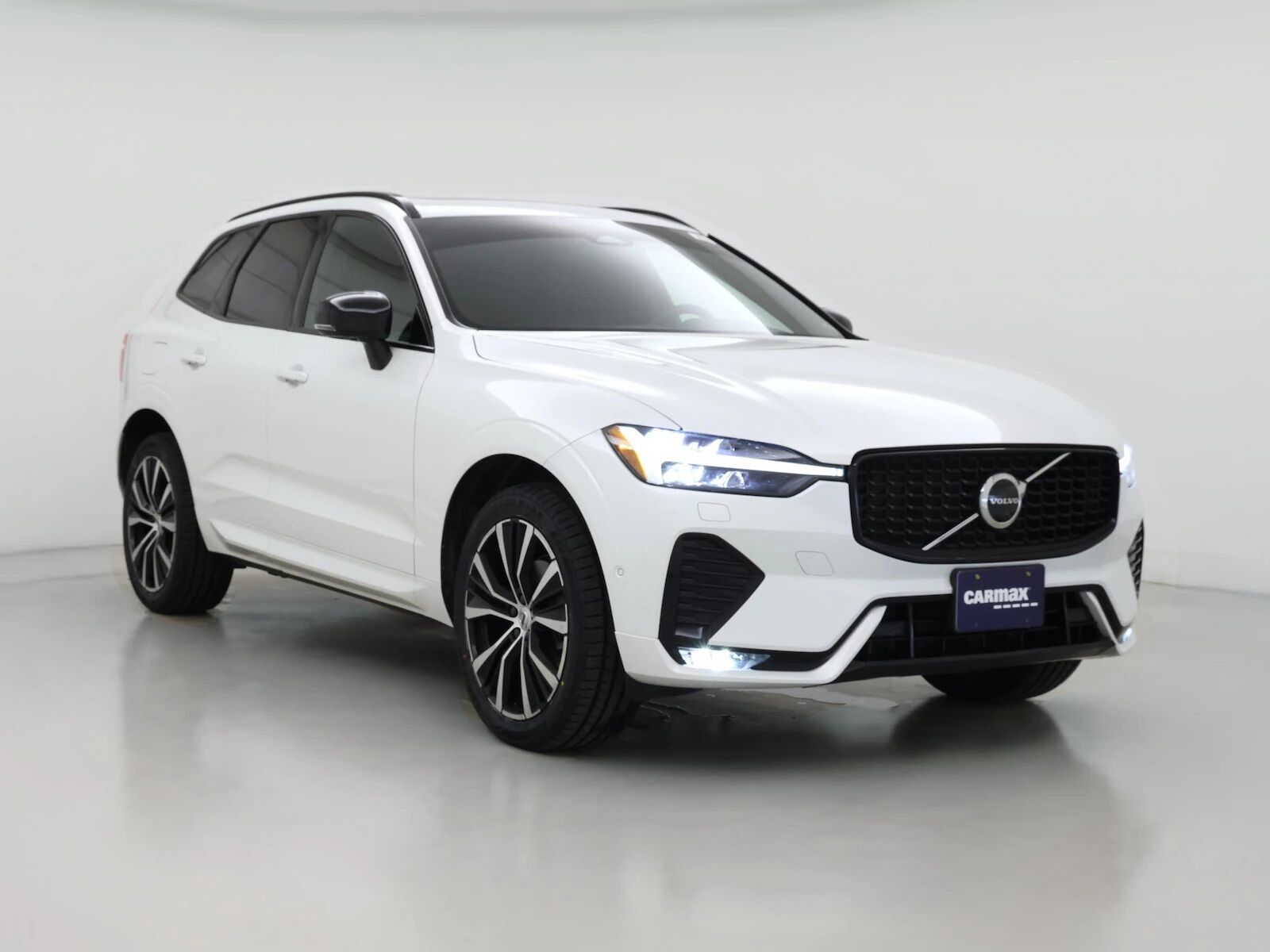 2023 VOLVO XC60