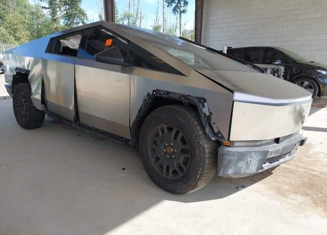 2024 TESLA Cybertruck
