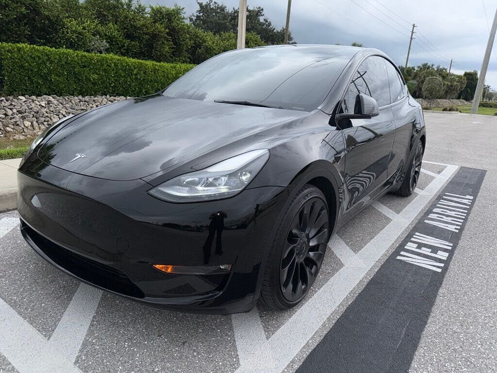 2022 TESLA Model Y