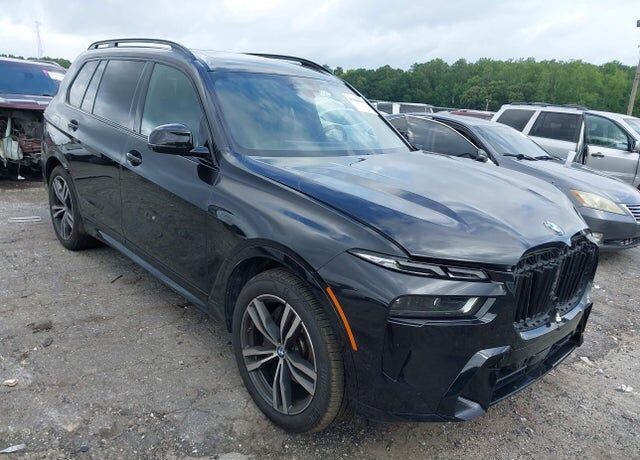 2023 BMW X7