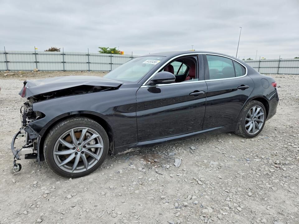 2021 ALFA ROMEO Giulia