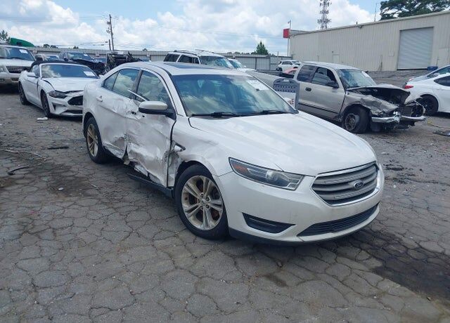 2015 FORD Taurus