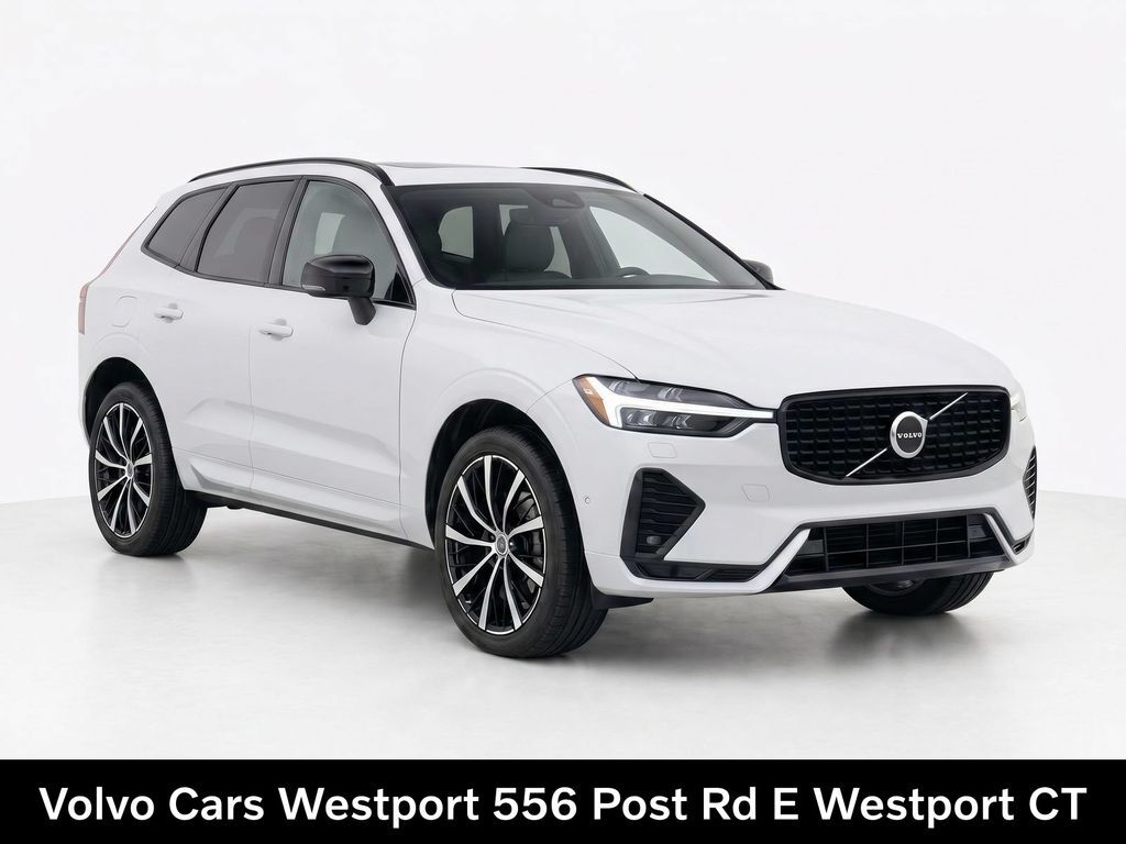 2023 VOLVO XC40