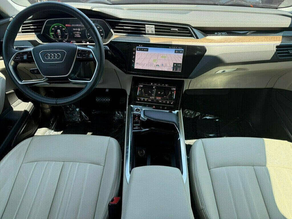 2024 Audi Q8