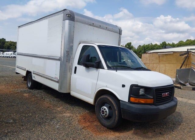 2015 GMC Savana