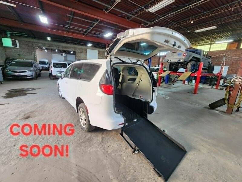 2022 CHRYSLER Pacifica
