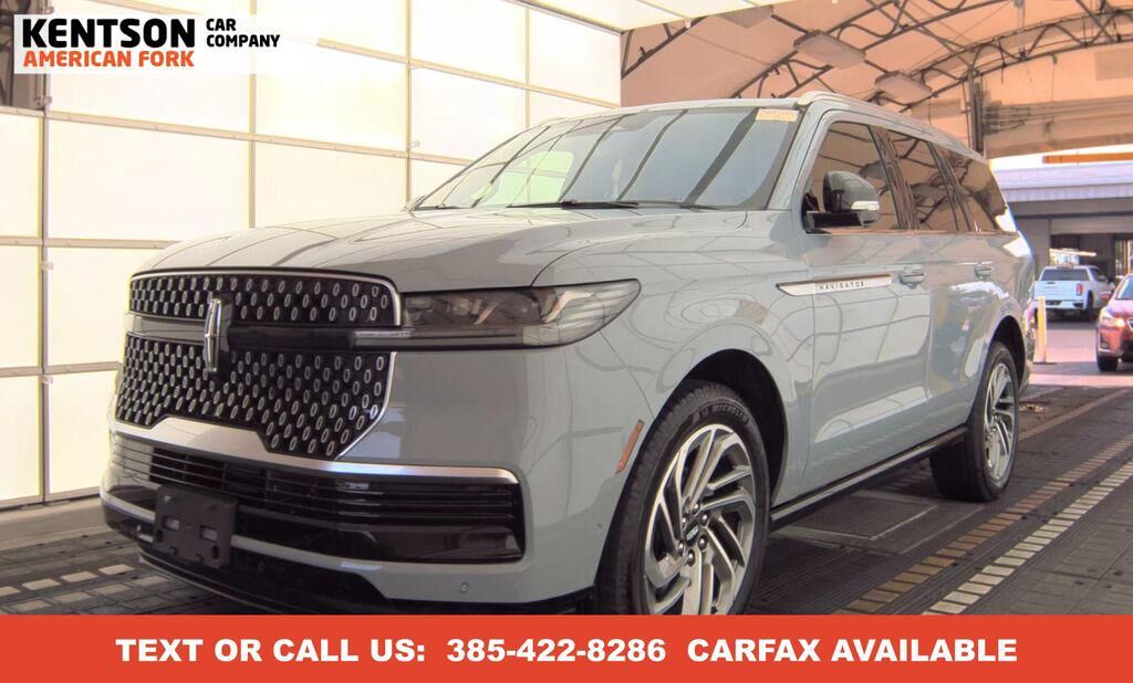 2025 LINCOLN Navigator