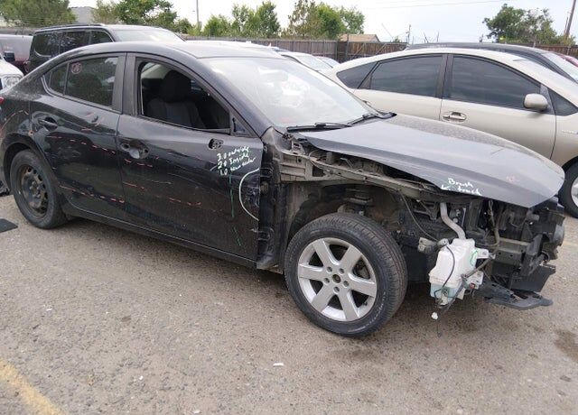 2016 MAZDA Mazda3