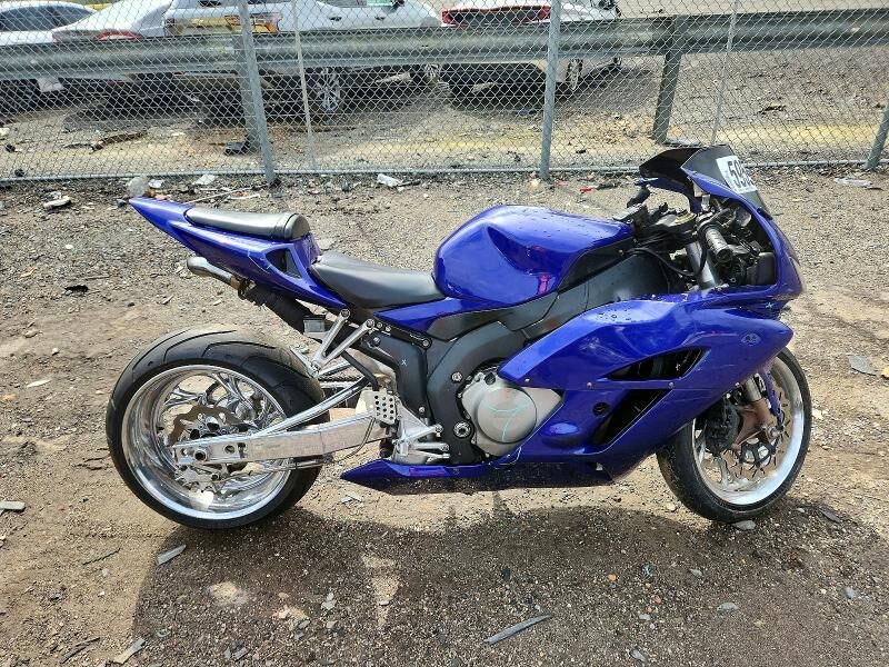 2004 HONDA CB