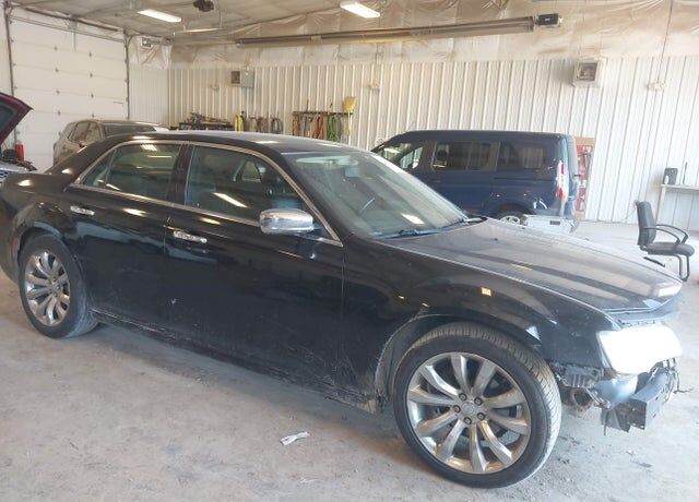 2019 CHRYSLER 300