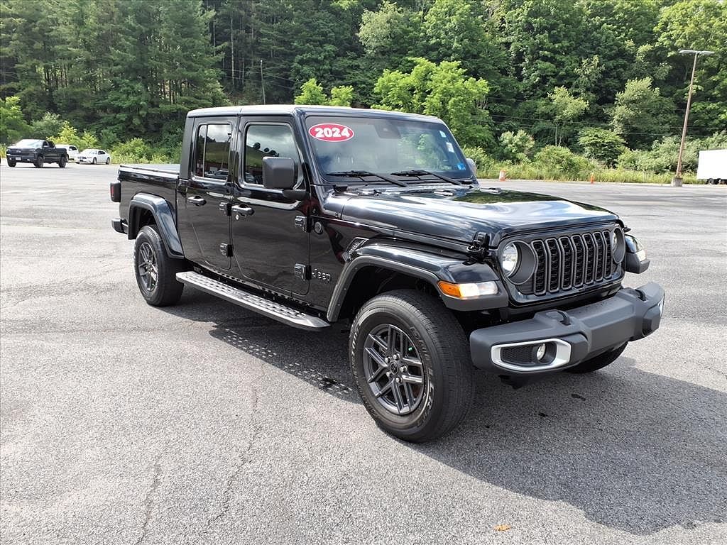 2024 JEEP Gladiator