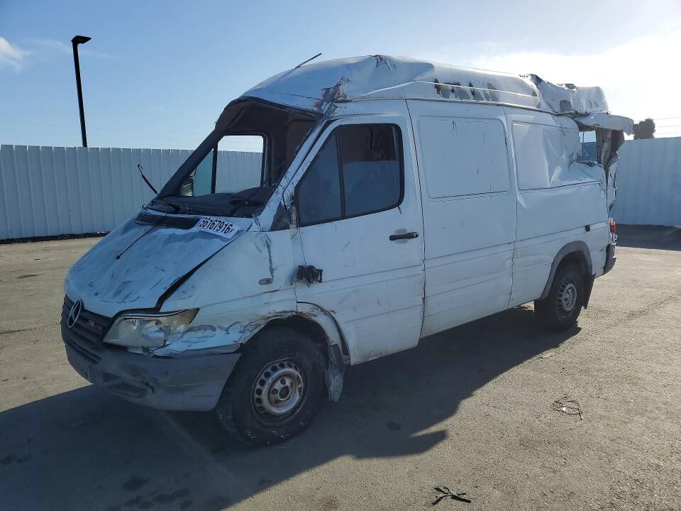 2005 SPRINTER (DODGE OR FREIGHTLINER) Sprinter