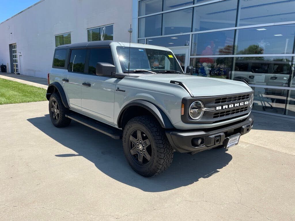 2022 FORD Bronco