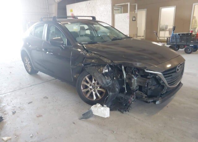 2016 MAZDA Mazda3