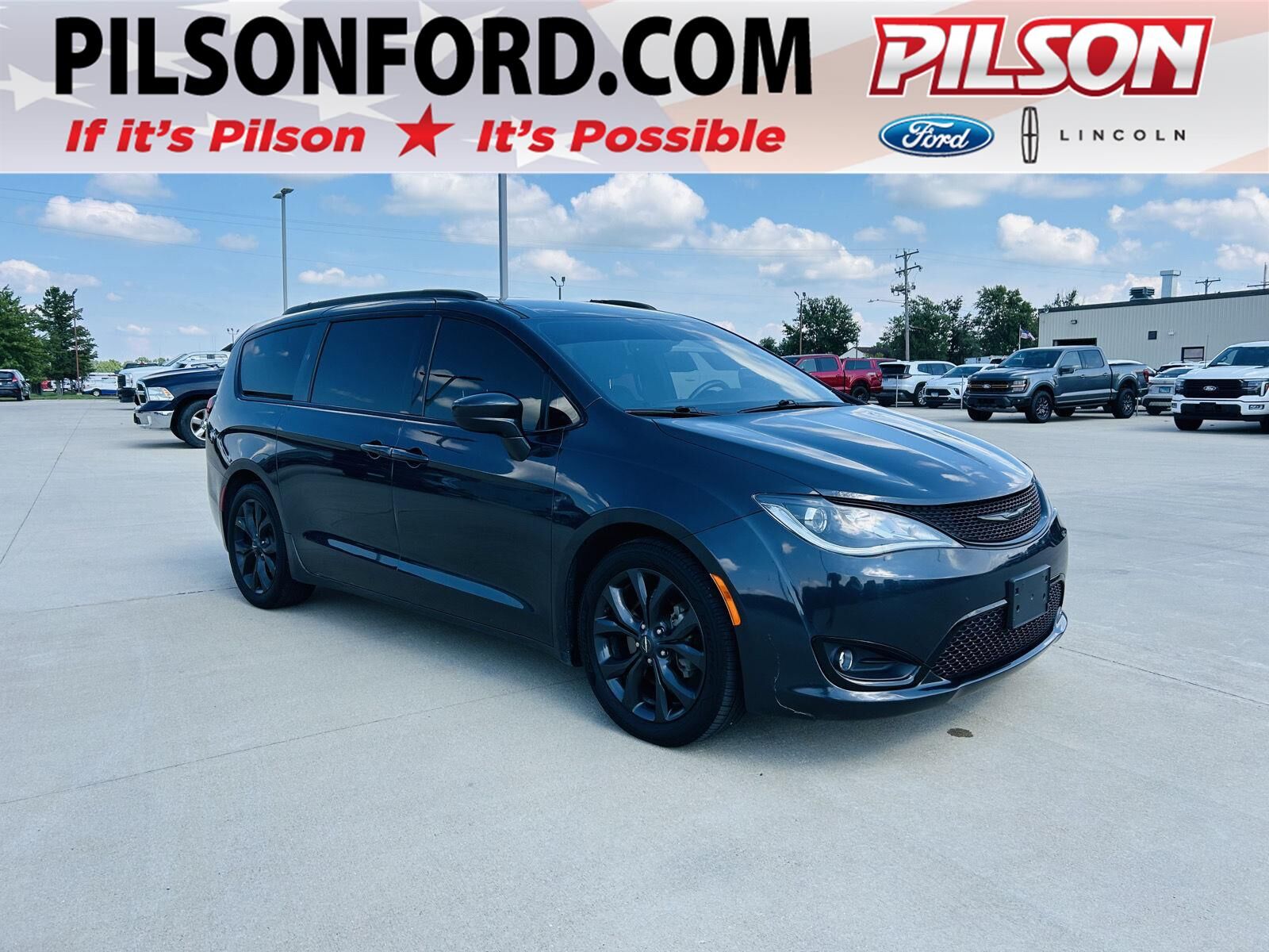 2019 CHRYSLER Pacifica