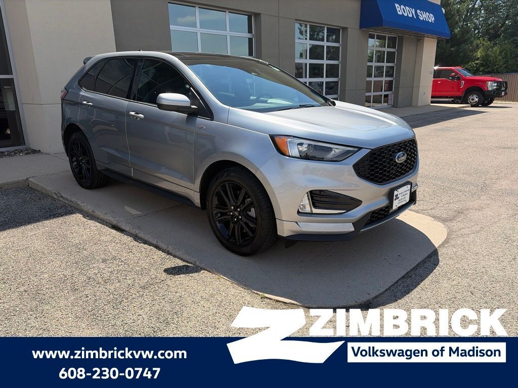 2023 FORD Edge