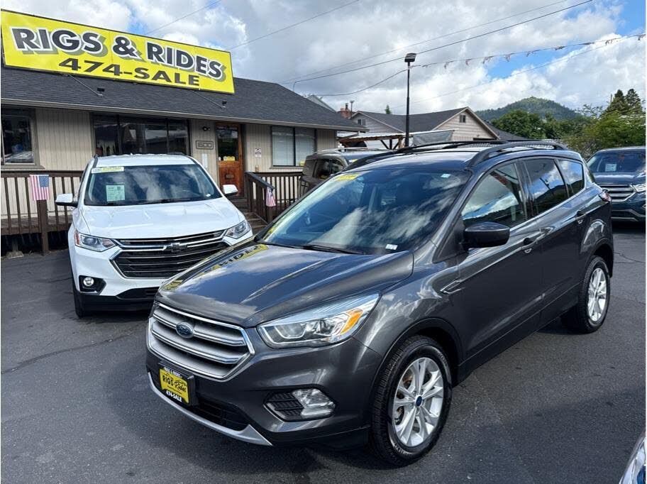 2017 FORD Escape
