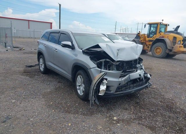 2016 TOYOTA Highlander