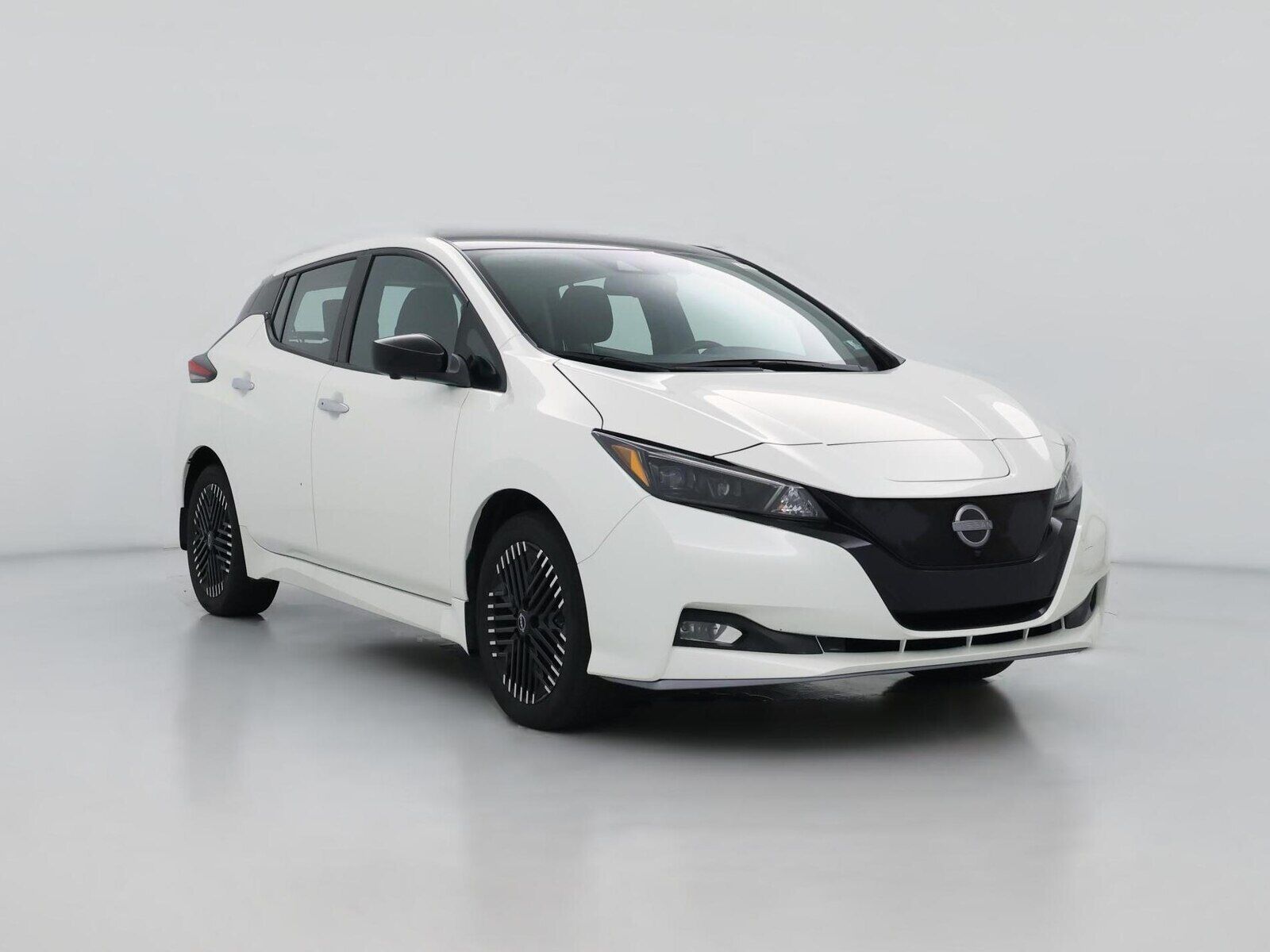 2023 NISSAN Leaf