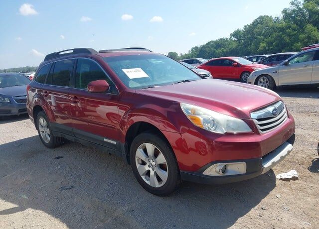 2012 SUBARU Outback