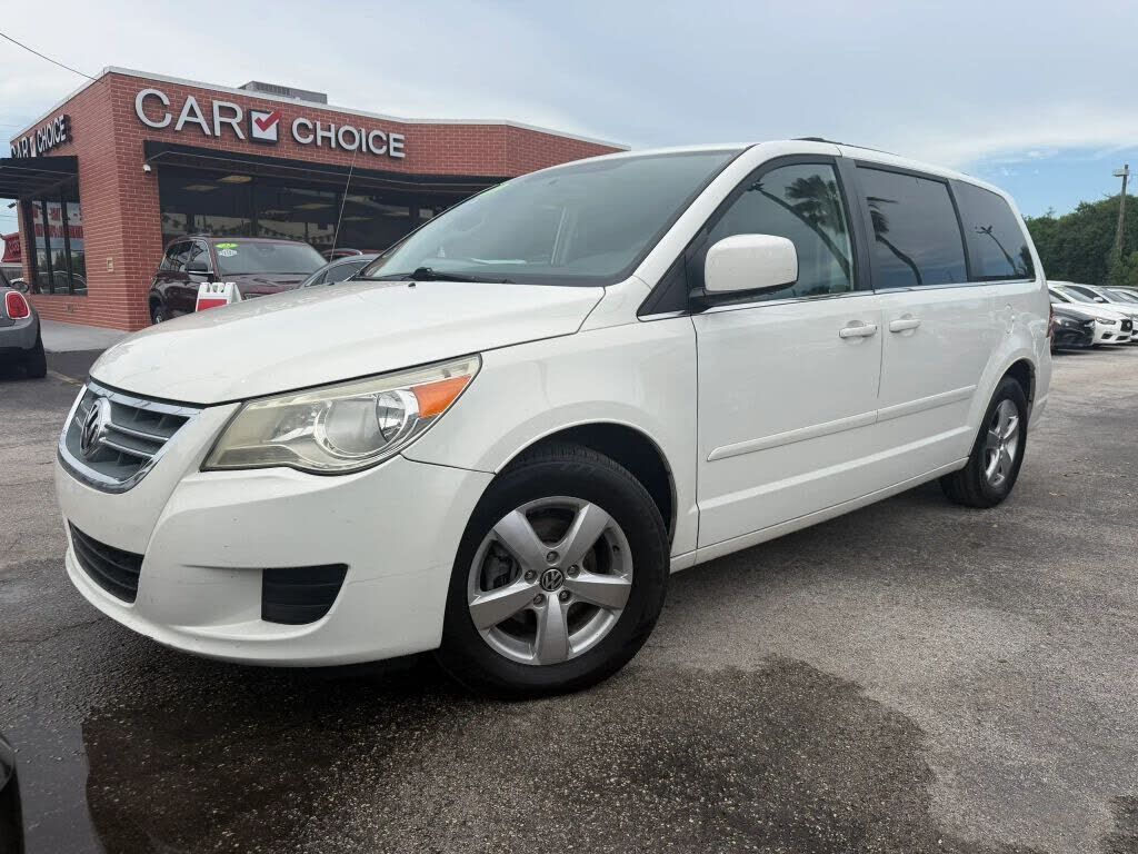 2011 VOLKSWAGEN Routan
