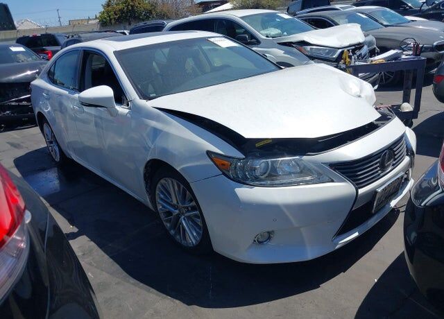 2015 LEXUS ES