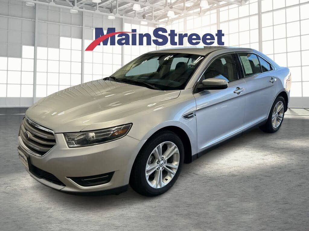 2016 FORD Taurus
