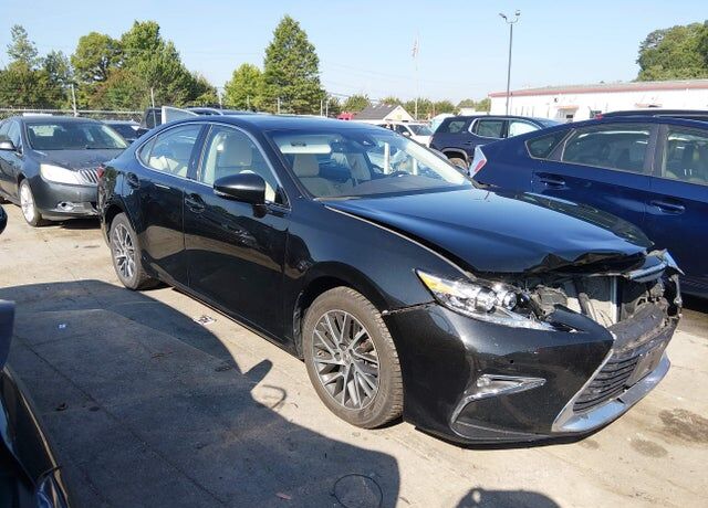 2017 LEXUS ES