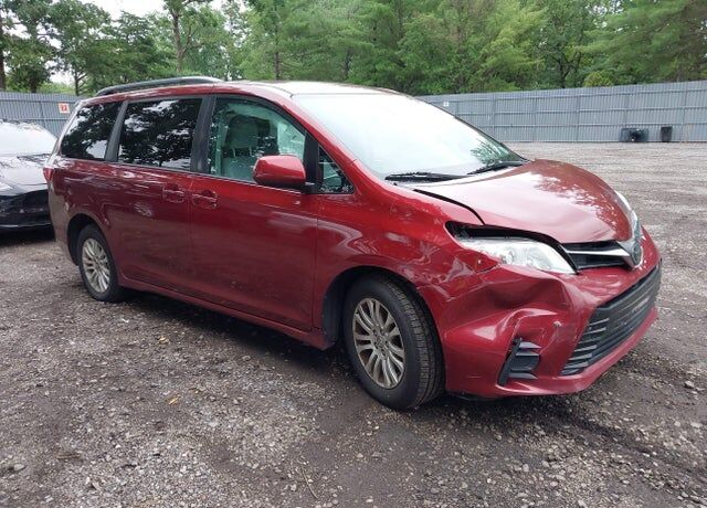 2020 TOYOTA Sienna