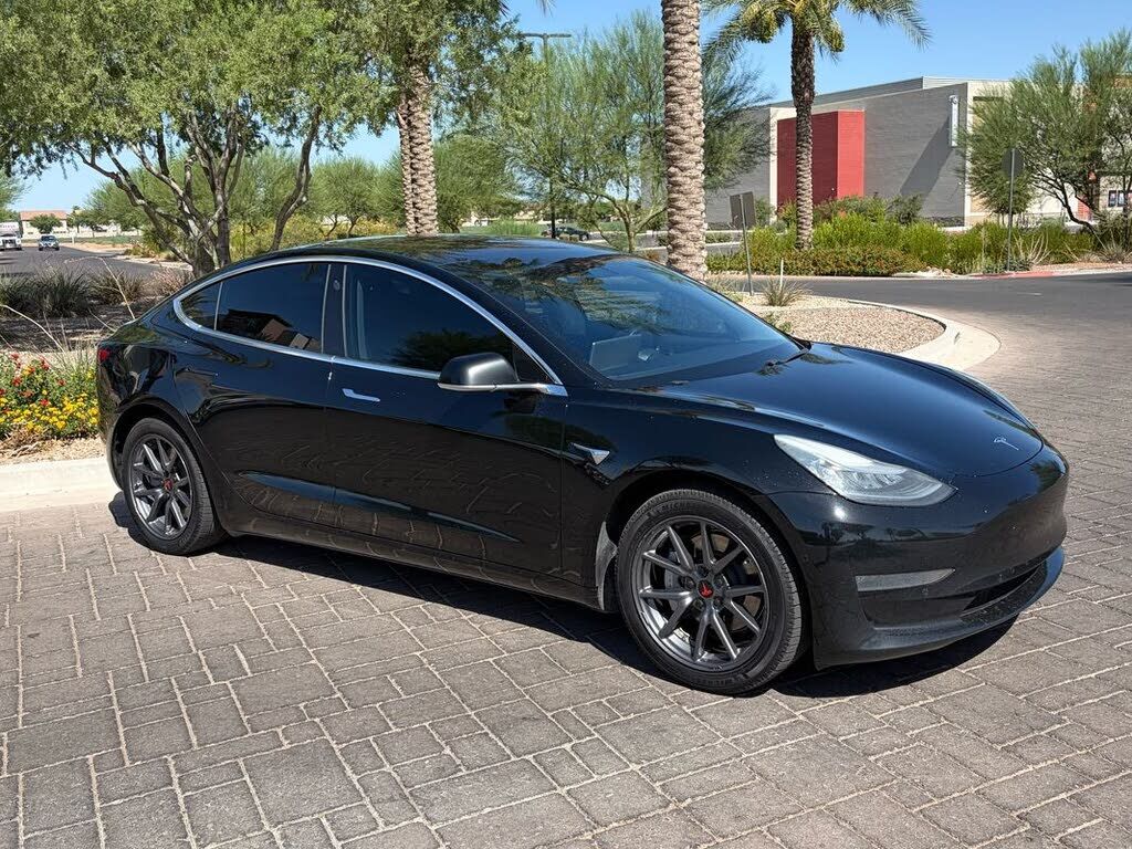 2018 TESLA Model 3