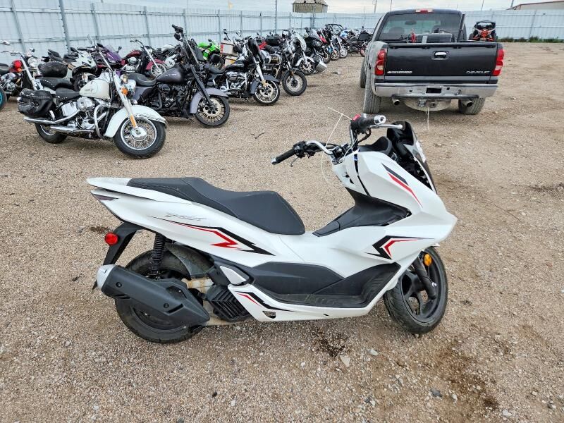 2022 HONDA PCX