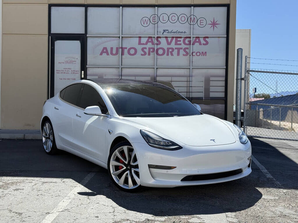 2018 TESLA Model 3