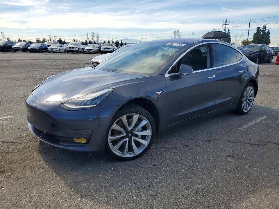 2018 TESLA Model 3