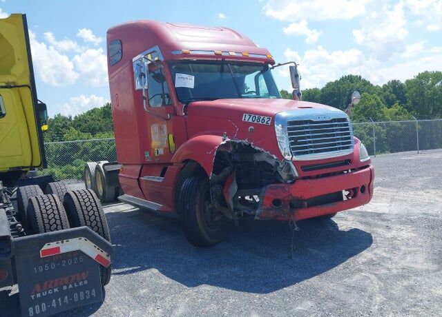 2004 FREIGHTLINER Columbia