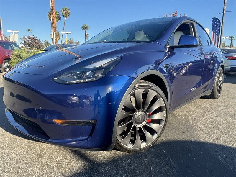 2023 TESLA Model Y