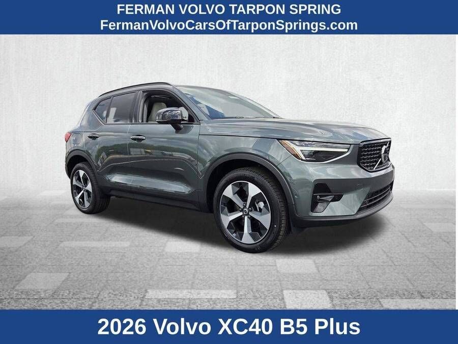 2026 VOLVO XC40