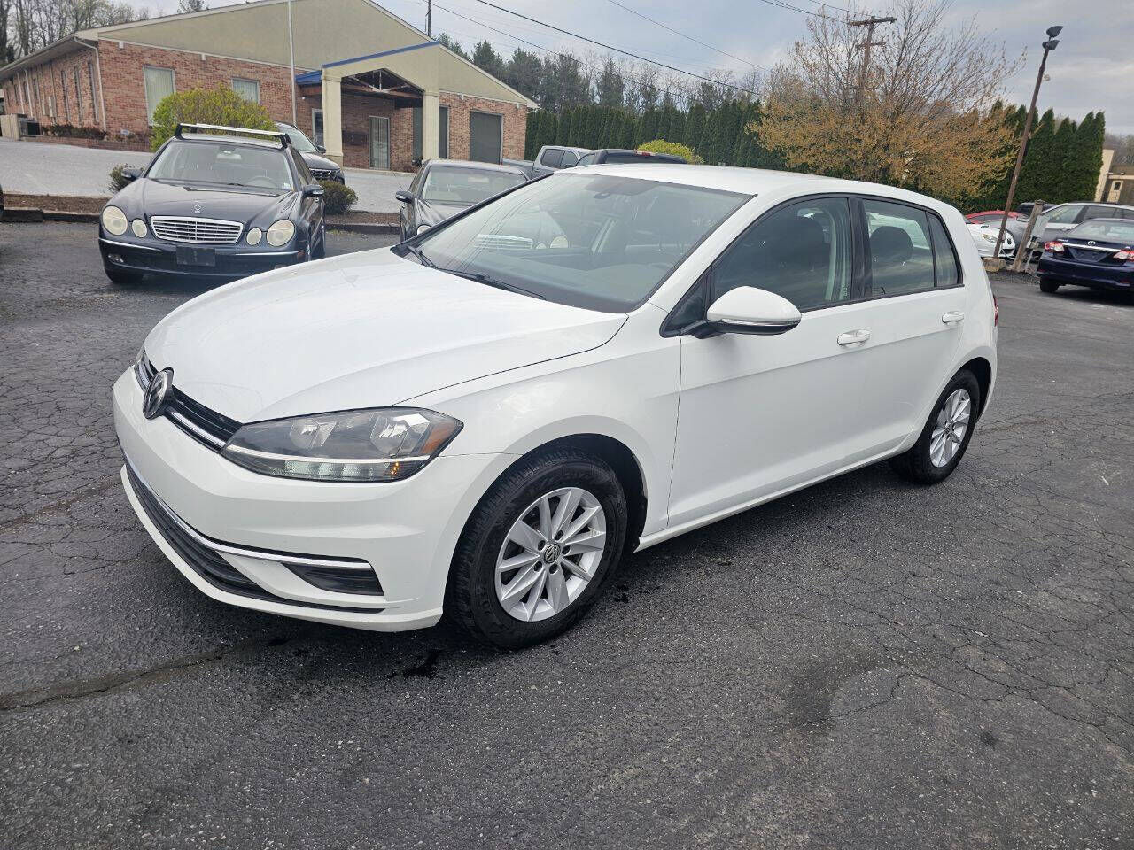 2019 VOLKSWAGEN Golf
