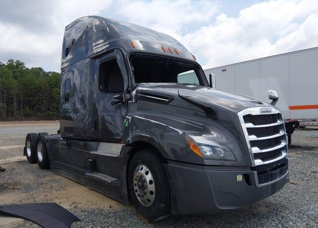 2025 FREIGHTLINER Cascadia