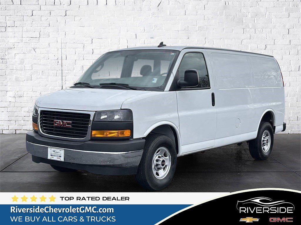 2022 GMC Savana