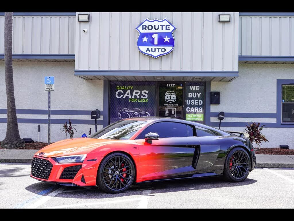 2020 AUDI R8