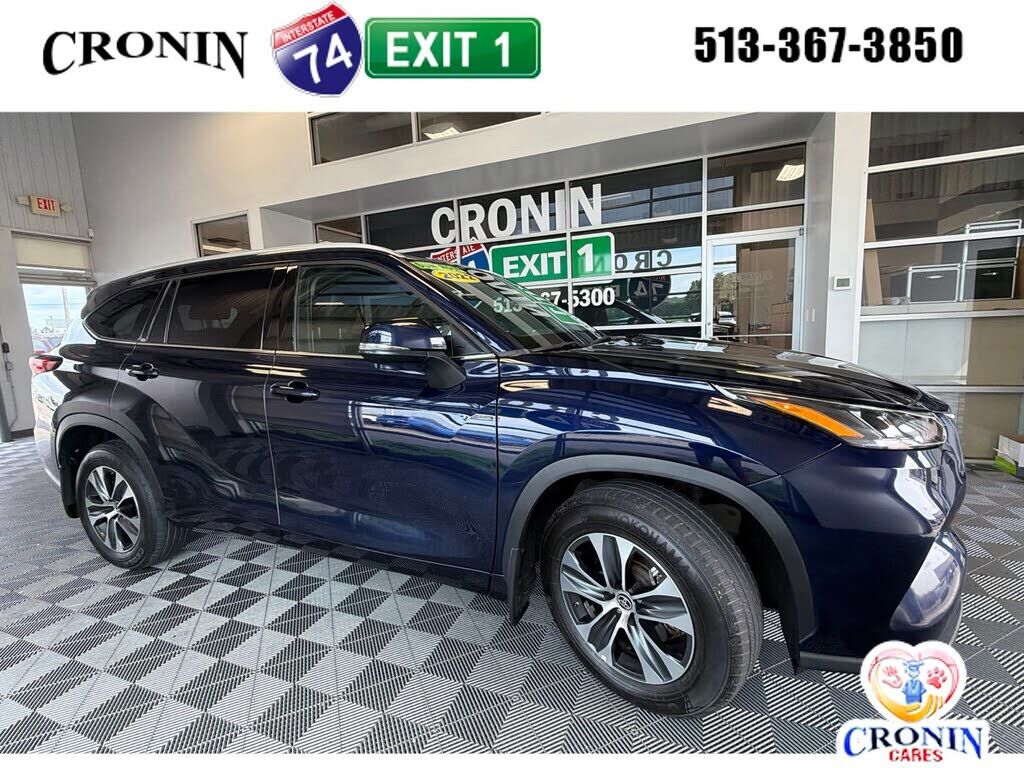 2022 TOYOTA Highlander