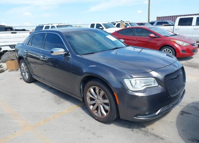 2019 CHRYSLER 300
