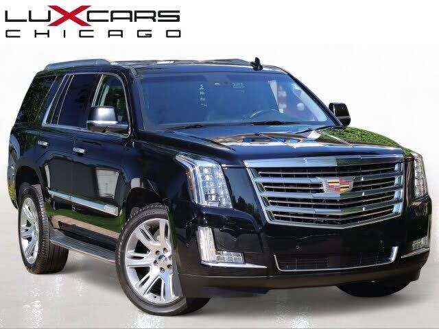 2017 CADILLAC Escalade