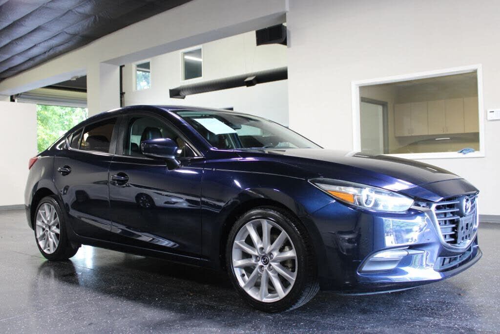 2017 MAZDA Mazda3