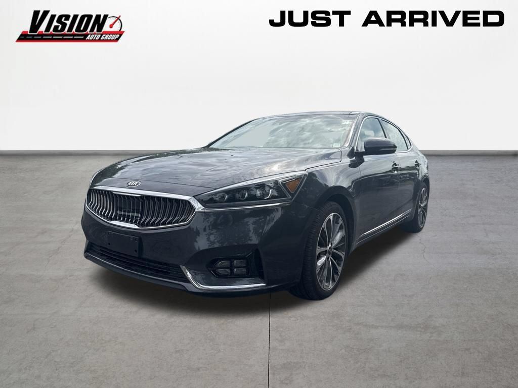 2019 KIA Cadenza