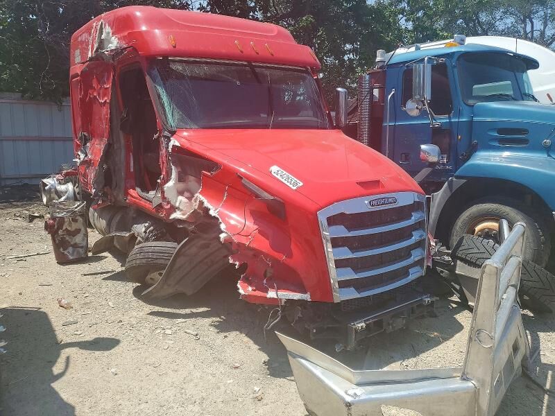 2023 FREIGHTLINER Cascadia