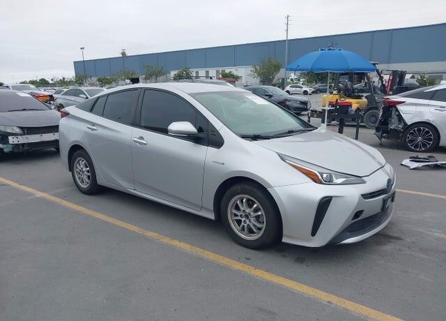 2019 TOYOTA PRIUS