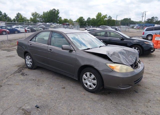 2004 TOYOTA Camry
